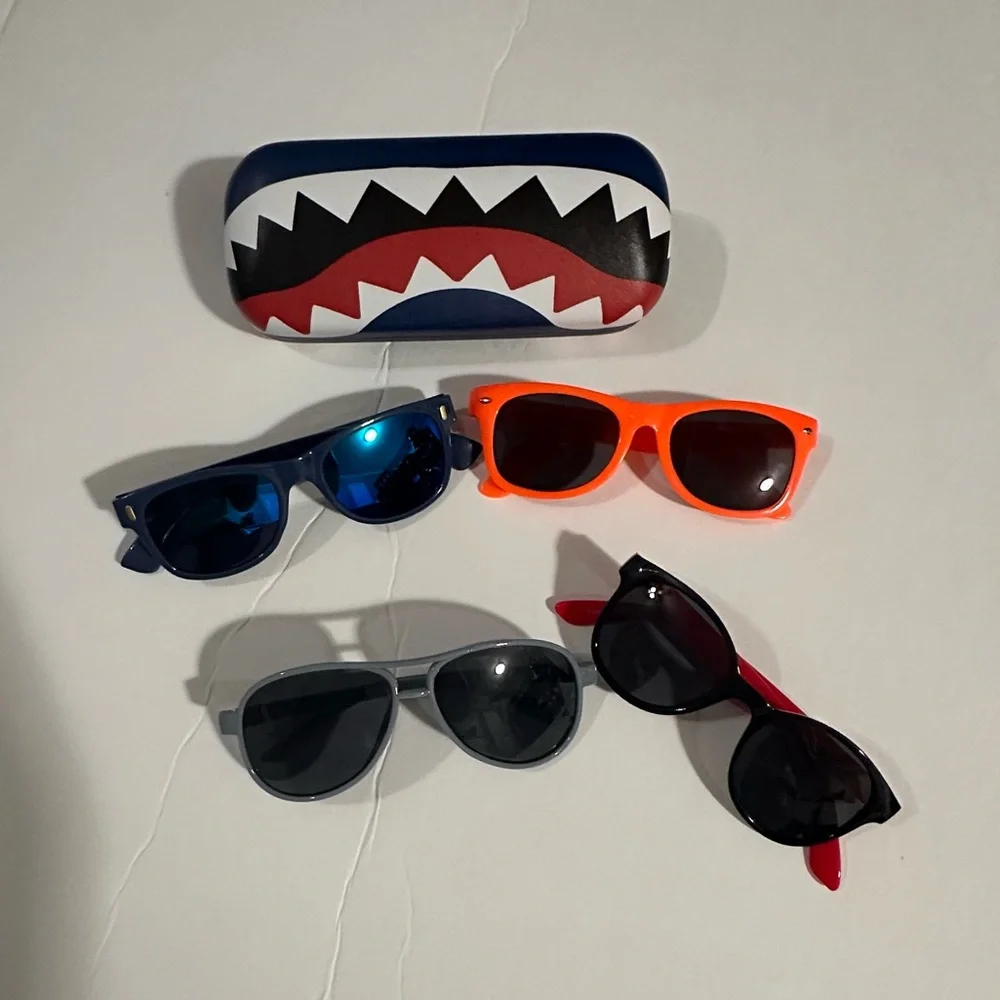 Boys 1-4 years Sunglasses set of 4 Used